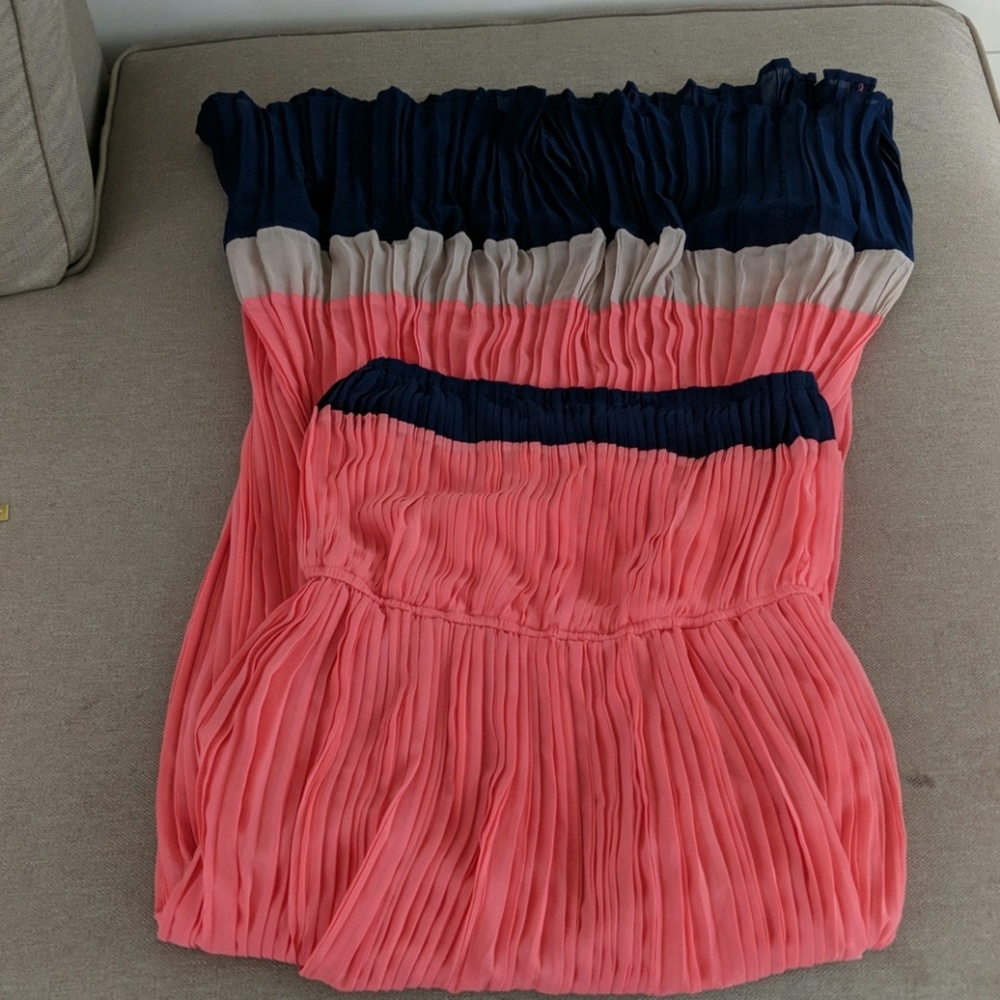 Romeo & Juliet Couture Pleated Maxi Dress - Picture 2 of 8